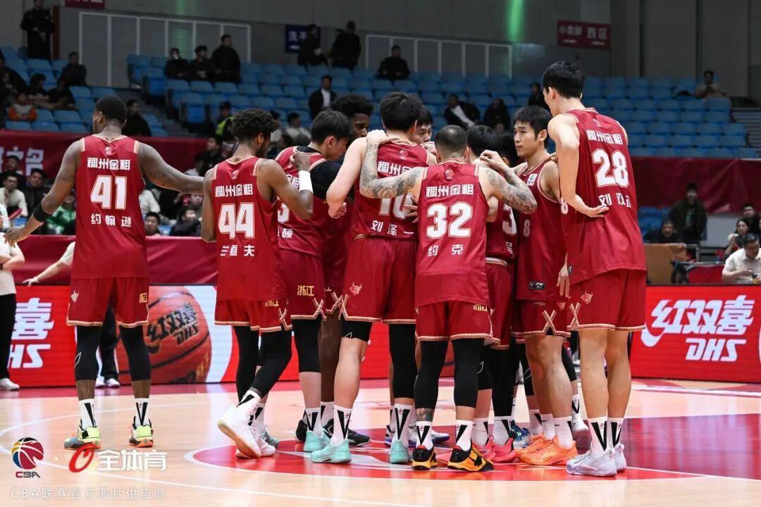 开云-【CBA联赛】第十五轮｜五连胜！浙江稠州金租89-74胜广州朗肽海本！